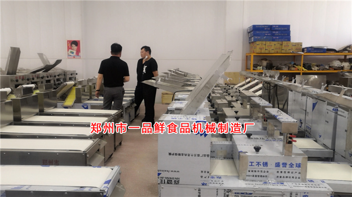 浙江金華面食批發(fā)廠客戶(hù)前來(lái)考察